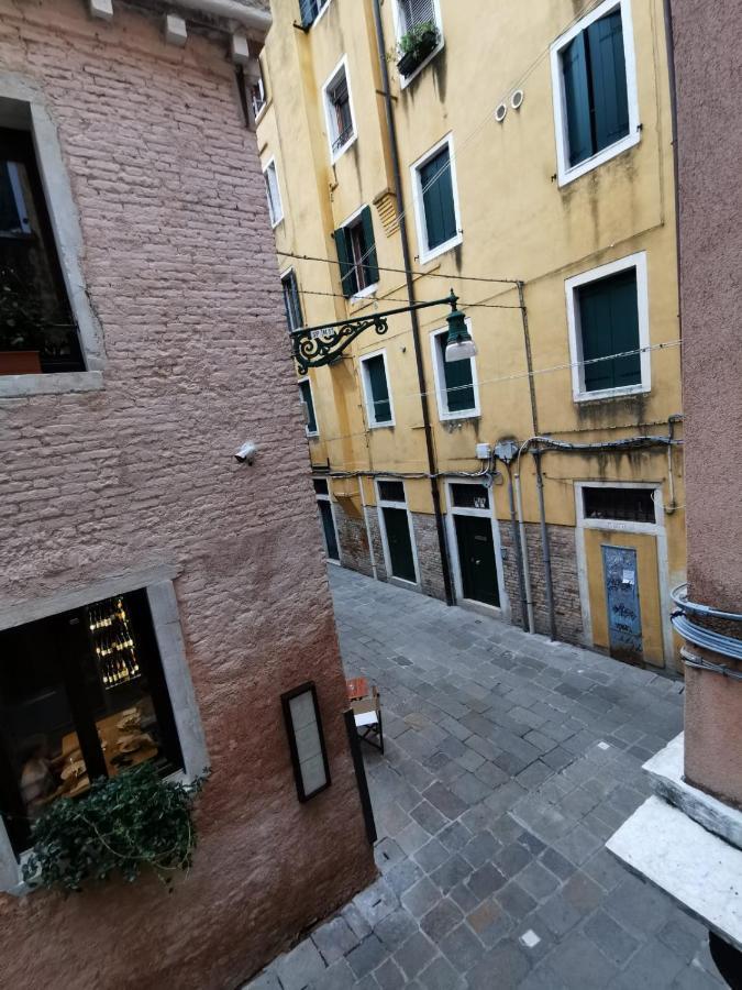 Deluxe 3 Bedroom Flat In Rialto Венеция Экстерьер фото