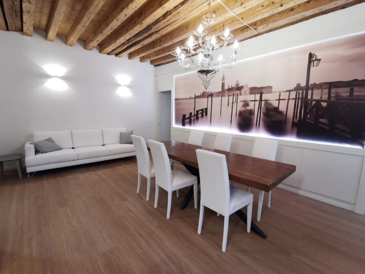 Deluxe 3 Bedroom Flat In Rialto Венеция Экстерьер фото